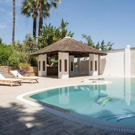 Exquisite 5 Bdrm Luxury W Gym, Bbq, And Pool Marbella
