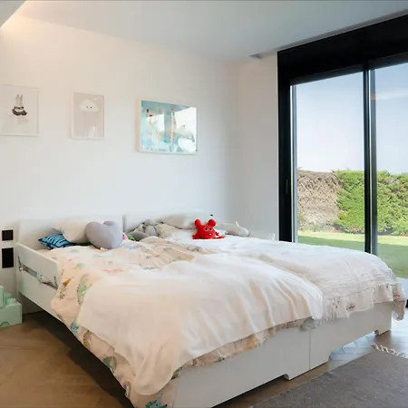 Apartment Exquisite 5 Bdrm Luxury W Gym, Bbq, And Pool *