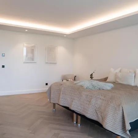Apartment Exquisite 5 Bdrm Luxury W Gym, Bbq, And Pool Marbella